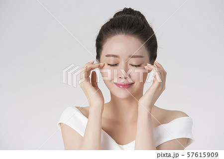 Portrait of Beautiful Young Woman 084 Portrait of Beautiful Young Woman 084 57615909