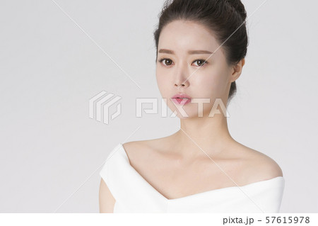 Portrait of Beautiful Young Woman 021 Portrait of Beautiful Young Woman 021 57615978