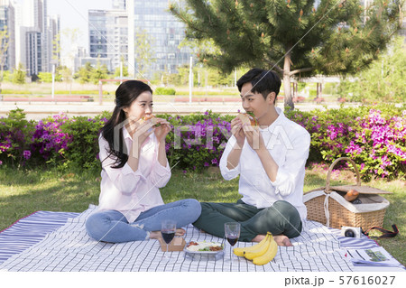 Attractive young couple in love 262 Attractive young couple in love 262 57616027