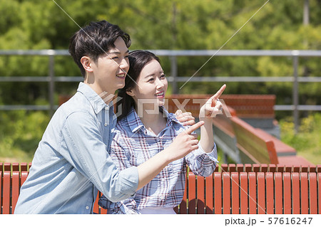 Attractive young couple in love 109 57616247