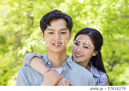 Attractive young couple in love 102 57616276