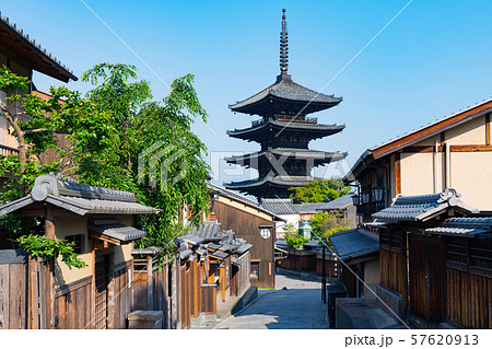 京都・八坂の塔（法観寺） 57620913