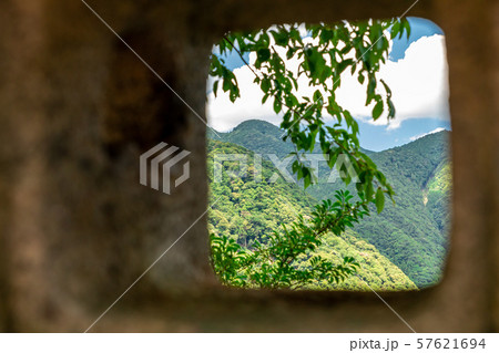 石灯籠から見た風景 熊野那智大社 57621694
