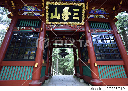 三峯神社 随身門 三峯神社 随身門 57623719
