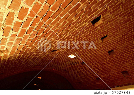 野木町煉瓦窯の内部焼成室 野木町煉瓦窯の内部焼成室 57627343