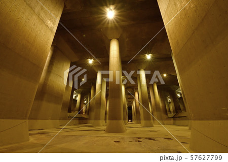 首都圏外郭放水路の調圧水槽 57627799