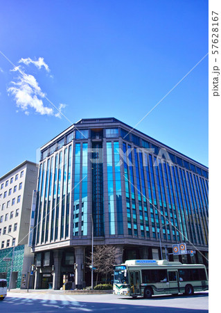 京都市四条烏丸通り交差点の景観 京都市四条烏丸通り交差点の景観 57628167