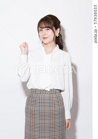女性 ポートレート 女性 ポートレート 57636035