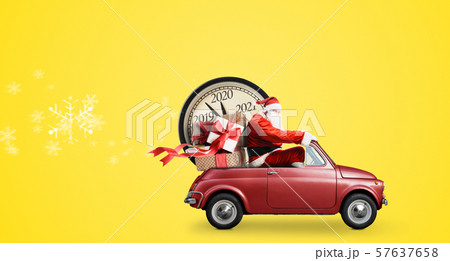 Santa Claus countdown on car 57637658