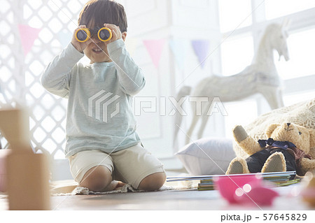 子供　ライフスタイル　おもちゃ 57645829
