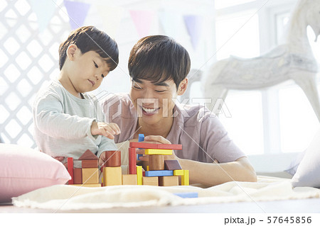 親子　ライフスタイル　おもちゃ 57645856