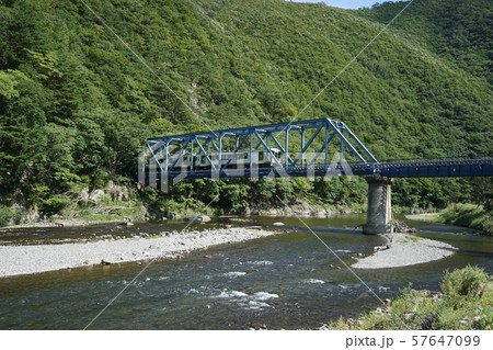 閉伊川に架かる鉄橋 閉伊川に架かる鉄橋 57647099