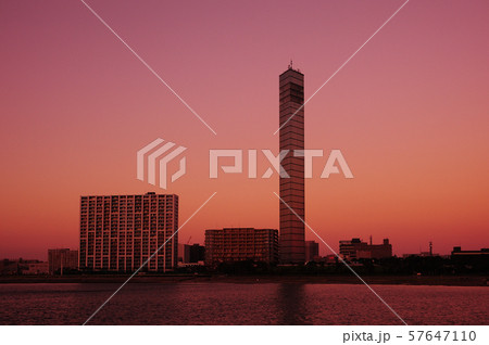 千葉ポートタワー夕景 千葉ポートタワー夕景 57647110