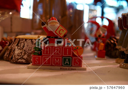 クリスマスの飾り付け クリスマスの飾り付け 57647960