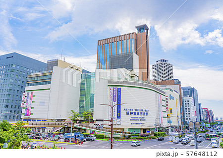 神戸　三宮駅前風景 57648112