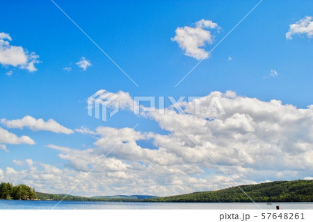 カナダの空 57648261