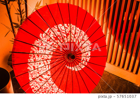 日本和傘のイメージ 57651037