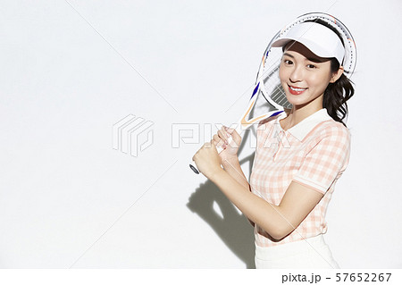 テニスウェアの女性 テニスウェアの女性 57652267