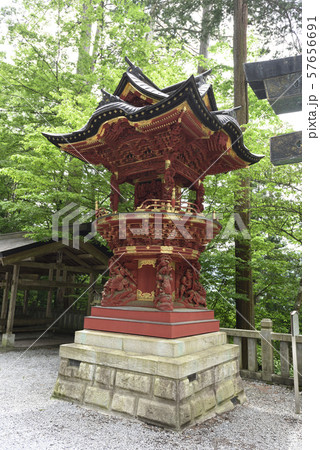 三峯神社　八棟木灯台 57656691