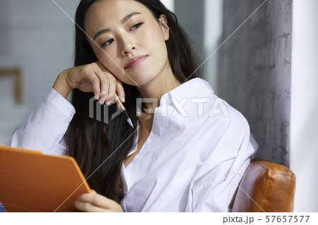 女性 ビジネス 女性 ビジネス 57657577