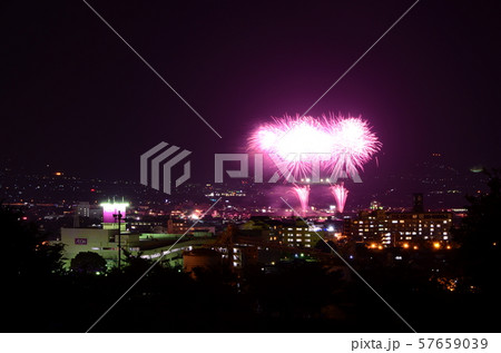 大蔵経寺山登山用駐車場から望む石和温泉花火大会 57659039