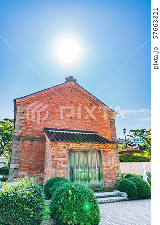 北海道函館 旧開拓使函館支庁書籍庫 57663821