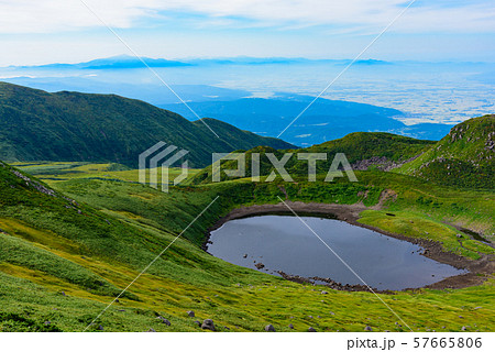 鳥海山　鳥海湖 57665806