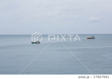 空 海 海水 57667681