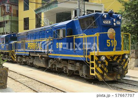 マチュピチュへ向かう鉄道 57667707