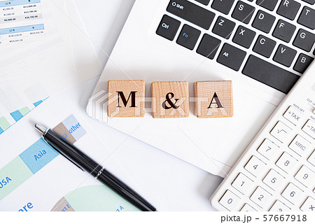 M&A　アルファベットの文字 57667918