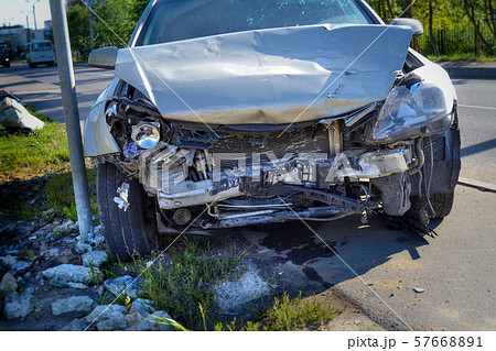 Accident. The car has a front end. Accident. The car has a front end. 57668891