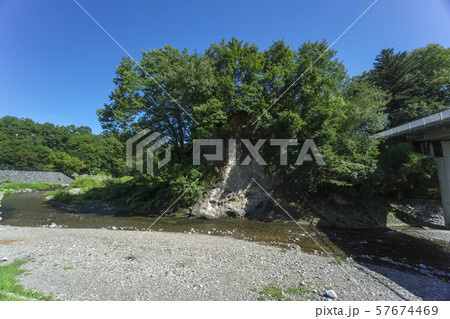 新田橋の礫岩露頭 57674469