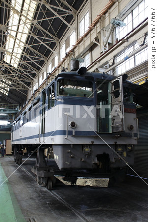 大宮総合車両センターに入場中のEF65形 大宮総合車両センターに入場中のEF65形 57677667