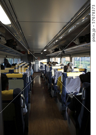 快速きらきらうえつ号（電車内・デッドセクション） 57678373