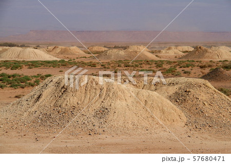 カナート（地下水路） 57680471