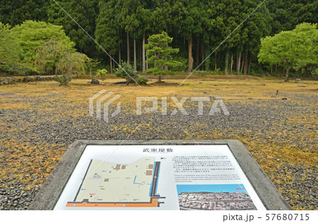 一乗谷散歩・一乗谷朝倉遺跡復元町並　武家屋敷跡 57680715