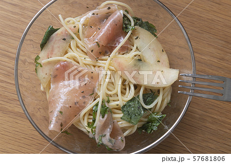 桃と生ハムと大葉の冷製パスタ 57681806