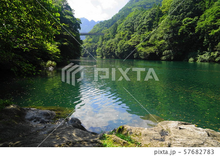 9月奥多摩町58数馬峡橋と白丸ﾀﾞﾑ湖・湖畔遊歩道 57682783