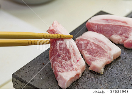 【焼肉】 57682943