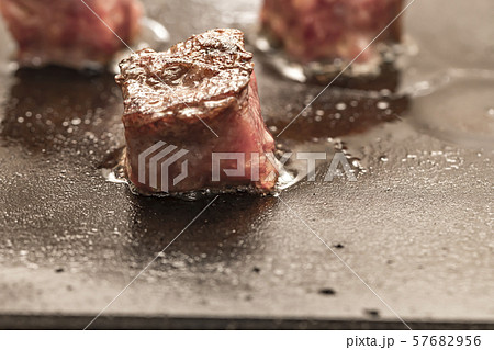 【焼肉】 【焼肉】 57682956