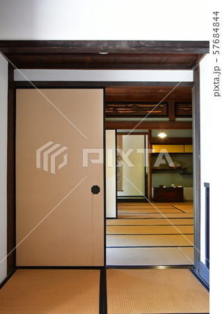 やきもの散歩道　常滑 57684844