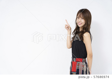 女性 女性 57686974