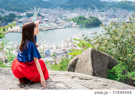 若い女性 観光 尾道 女子旅 若い女性 観光 尾道 女子旅 57690408