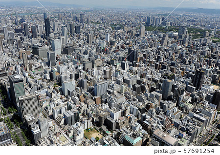 大阪市街を空撮 57691254