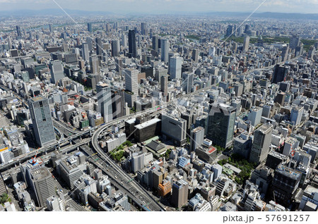 大阪市街を空撮 57691257