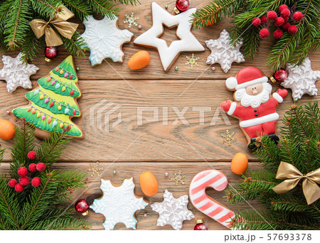 Chrisas decoration with cookies 57693378