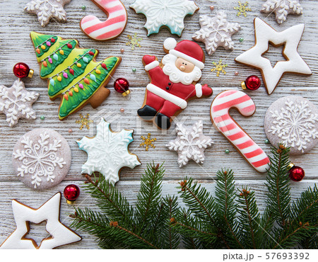 Christmas decoration with cookies Christmas decoration with cookies 57693392