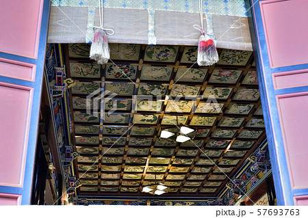 三峯神社　拝殿　格天井画 57693763