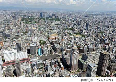大阪市街を空撮 大阪市街を空撮 57693793