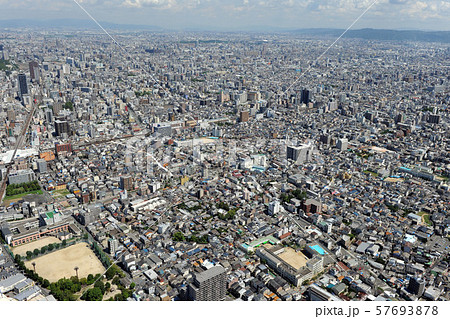大阪市街を空撮 57693878